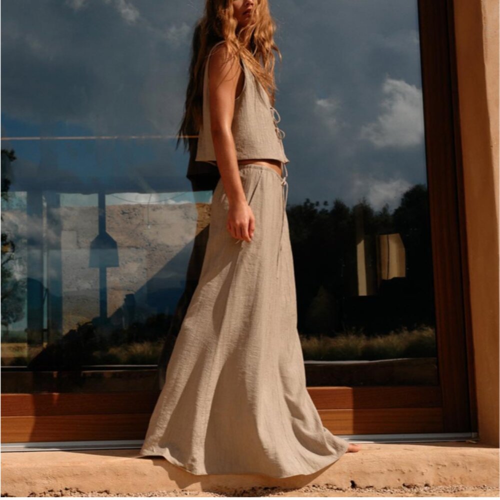 LONG TEXTURED SKIRT